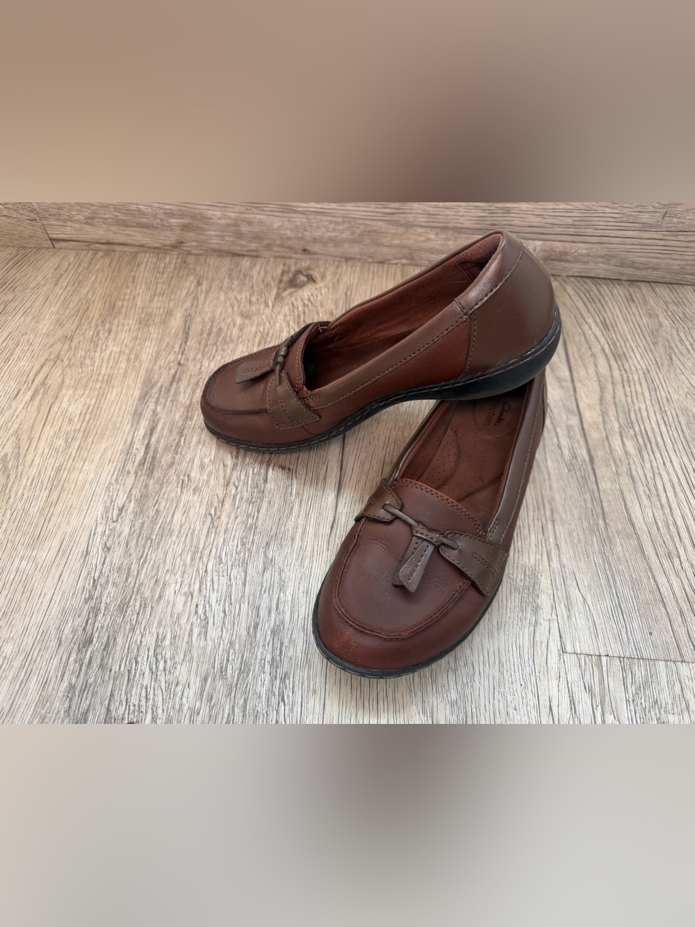 Clarks Leather Loafers - Picture 4 of 6